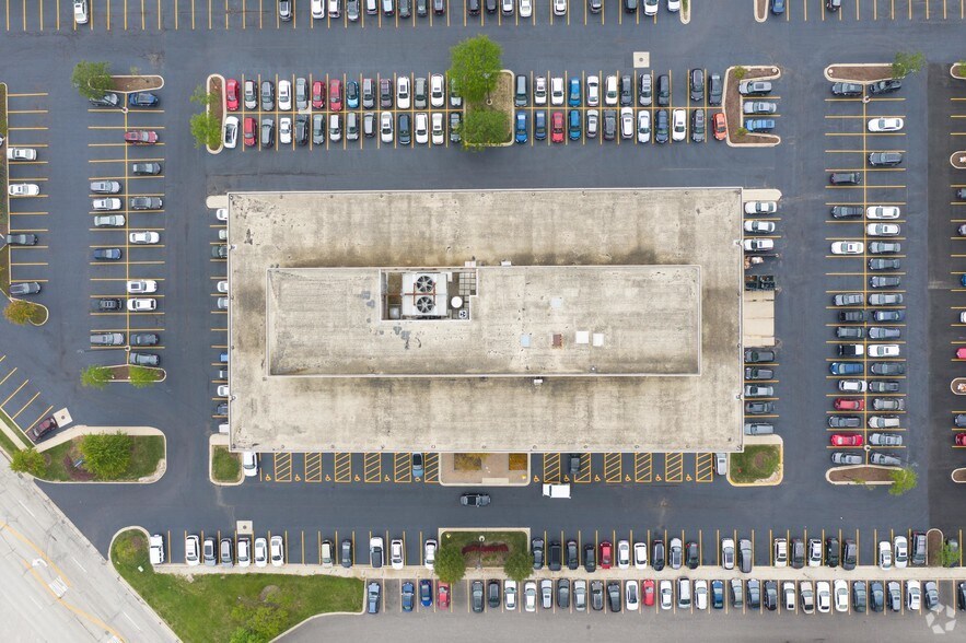 More Photos Of 1101 Perimeter Dr, Schaumburg Office For Lease