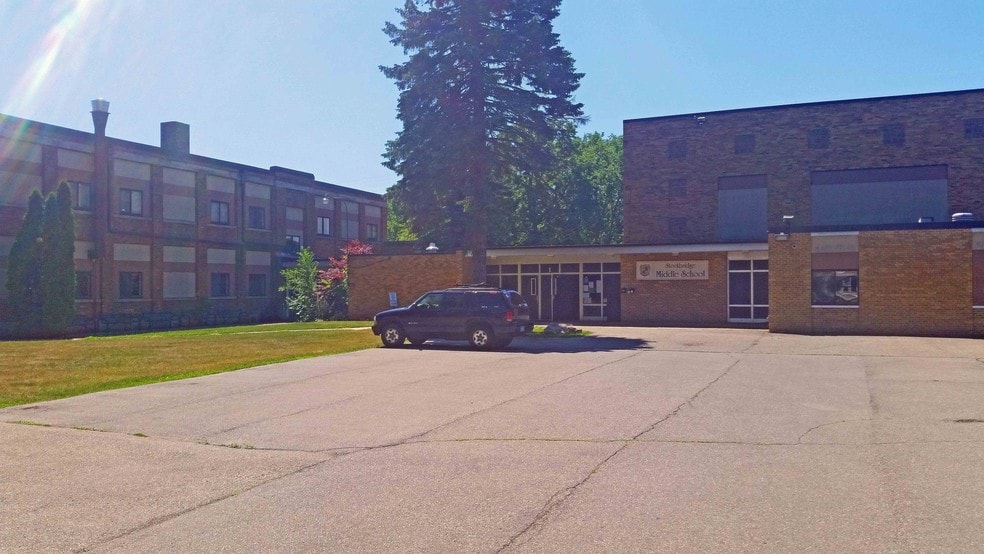 More Photos Of 305 W Elizabeth St, Stockbridge Schools For Sale