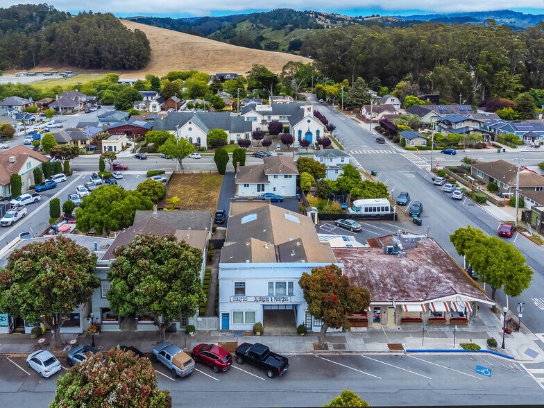 More Photos Of 535-539 Main St, Half Moon Bay Storefront Retail Residential For Sale