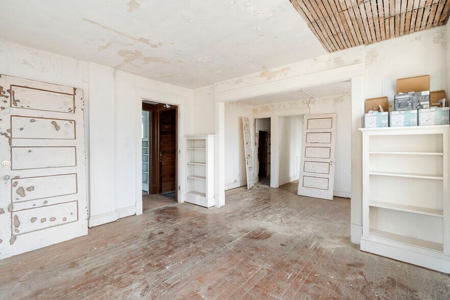 More Photos Of 204 Magnolia St, New Smyrna Beach Restaurant For Sale