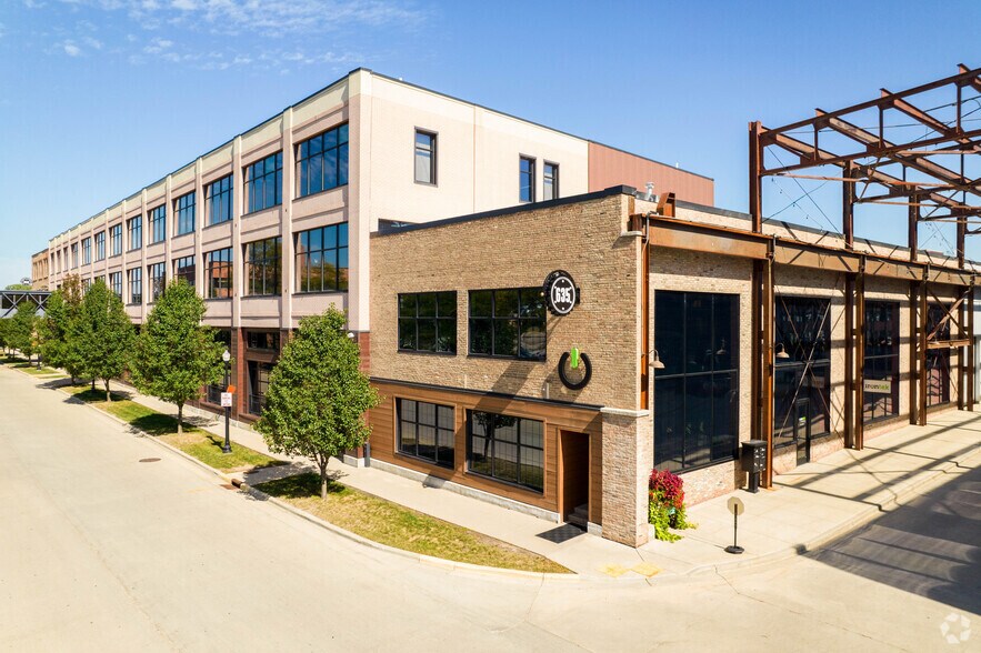 More Photos Of 525-705 3rd St, Beloit Office For Lease