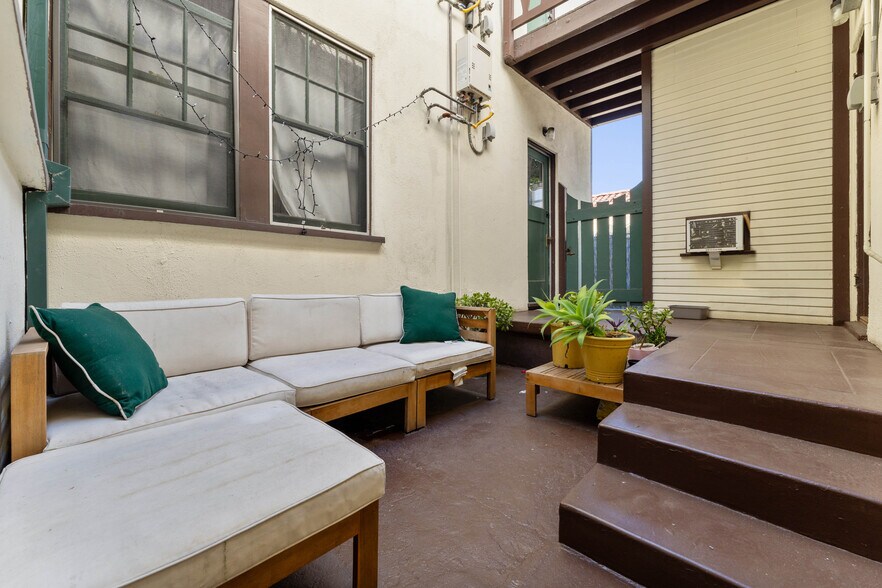 More Photos Of 429 S Union Ave, Los Angeles Apartments For Sale