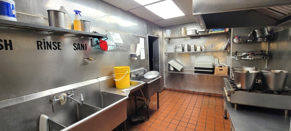 More Photos Of 2207-2214 W Ogden Ave, Chicago Fast Food For Sale