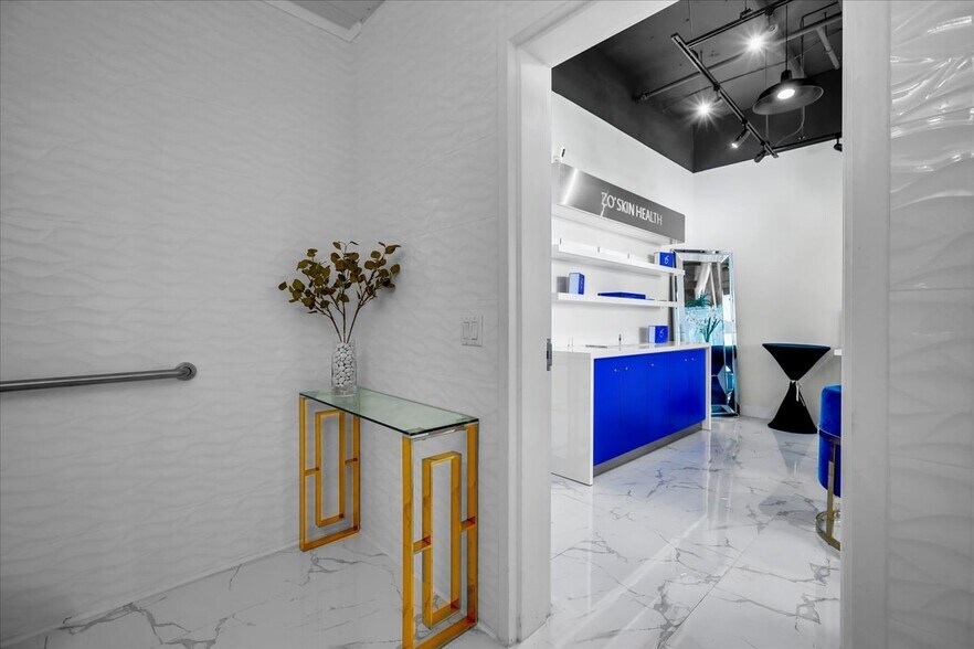More Photos Of 300 E 4th St, Long Beach Apartments For Sale