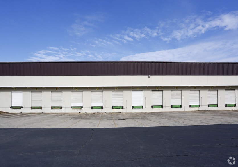 More Photos Of 600 Greenway Industrial Dr, Fort Mill Distribution For Lease