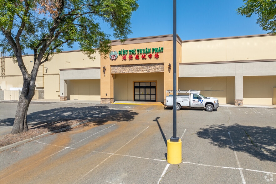 More Photos Of 2738 Sunrise Blvd, Rancho Cordova Freestanding For Lease