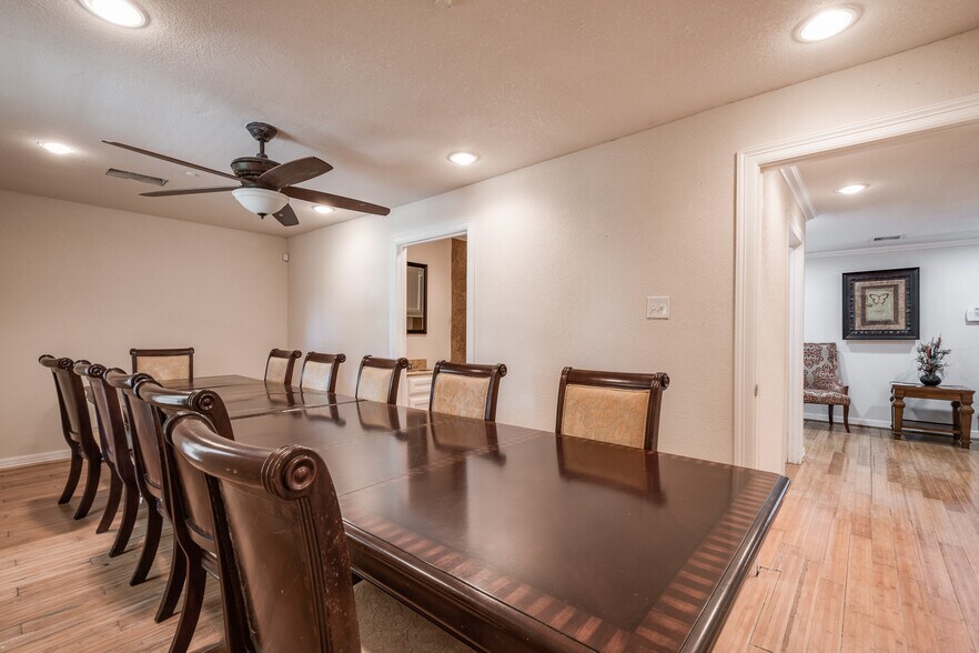 More Photos Of 16111 Porter Ln, Porter Flex For Sale