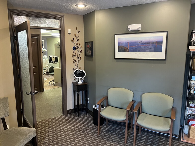 More Photos Of 5703-5713 NW 64th Ter, Kansas City Medical For Sale