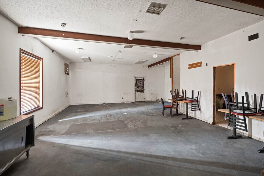 More Photos Of 11100 US-45, Chunchula Freestanding For Sale