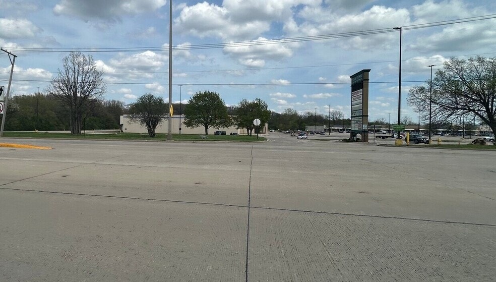 More Photos Of NEC Route 64, West Chicago Land For Sale