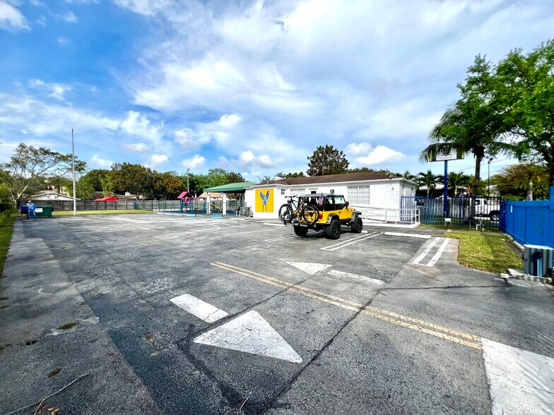 More Photos Of 5703 SW 17th St, Miami Daycare Center For Sale