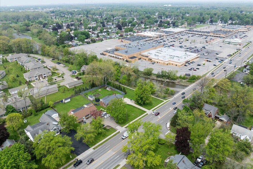 More Photos Of 860 Union Rd, West Seneca Office Residential For Sale
