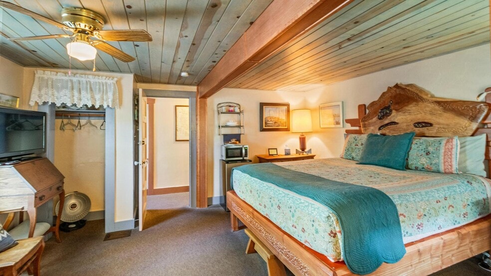 More Photos Of 295 N Main St, Glendale Hospitality For Sale