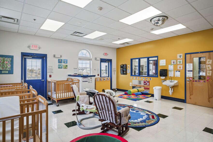 More Photos Of 42885 Orchard Oriole Dr, Ashburn Daycare Center For Sale