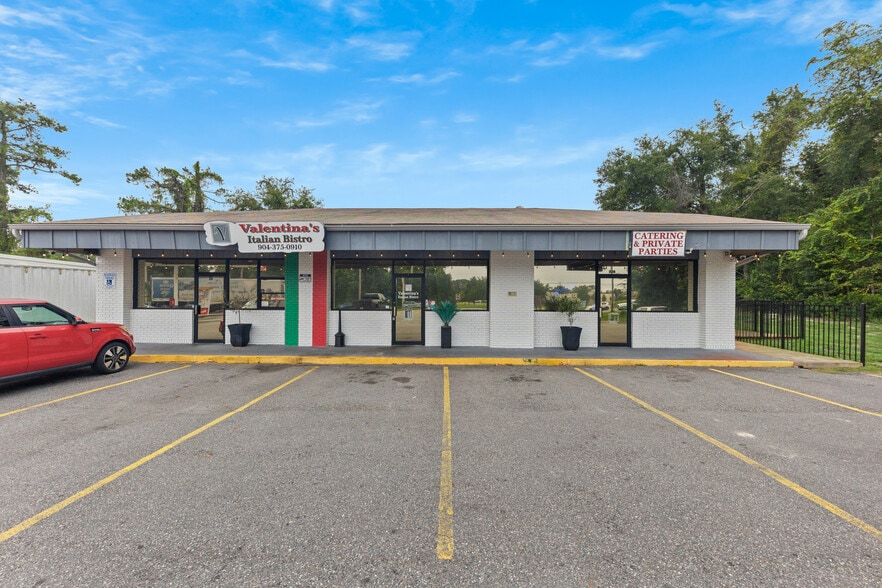 Primary Photo Of 330 College Dr, Orange Park Freestanding For Sale