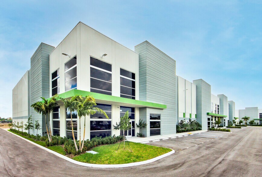 More Photos Of 8200 NW 88th St, Medley Warehouse For Lease