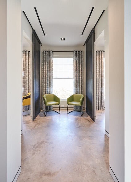 More Photos Of 7242 Wrightsville Ave, Wilmington Office For Lease