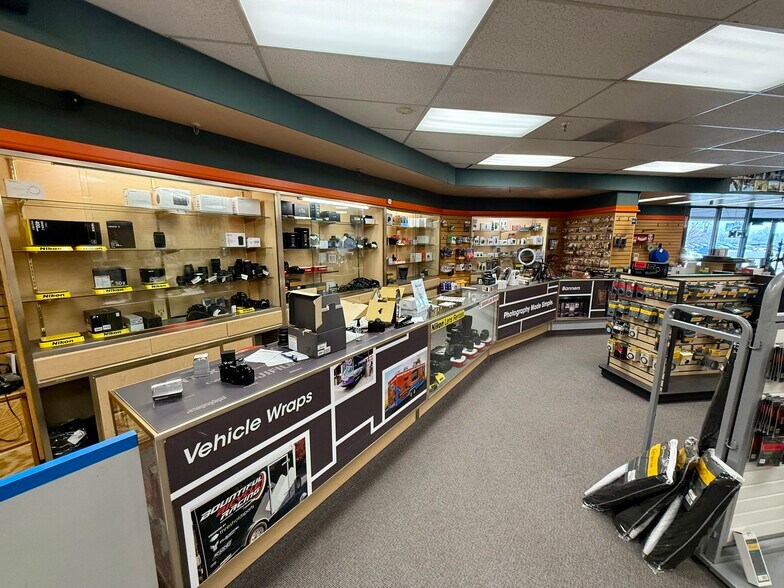 More Photos Of 547-589 N Main St, Layton Unknown For Lease