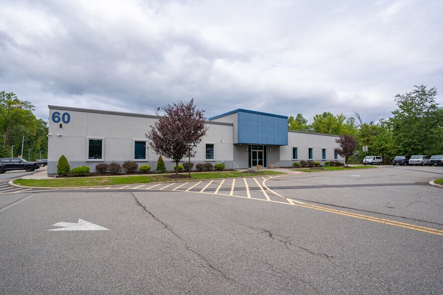 More Photos Of 58-60 S Jefferson Rd, Whippany Warehouse For Lease
