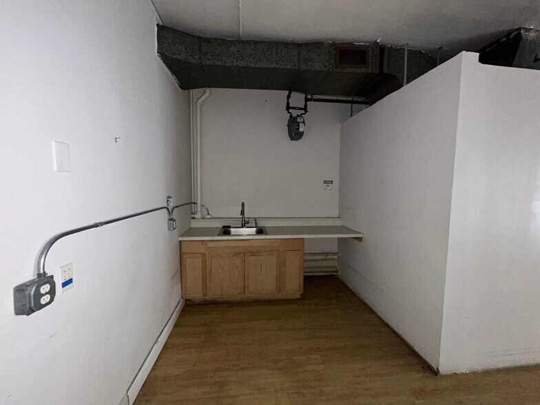 More Photos Of 6338 S Pulaski Rd, Chicago Storefront For Lease