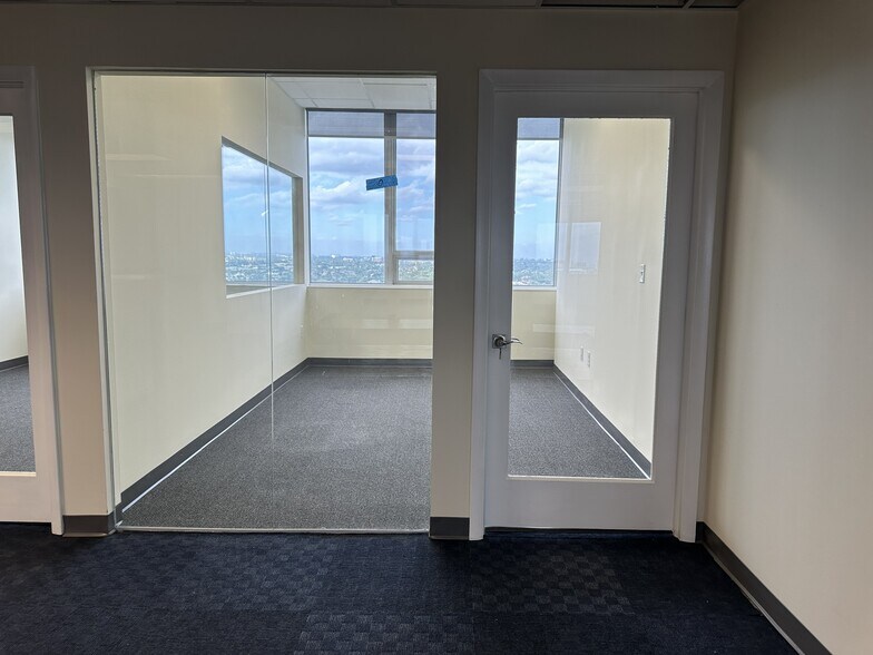 More Photos Of 2455 E Sunrise Blvd, Fort Lauderdale Loft Creative Space For Sale