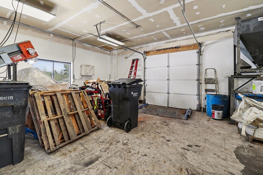 More Photos Of 3301 Green St, Shelby Industrial For Sale