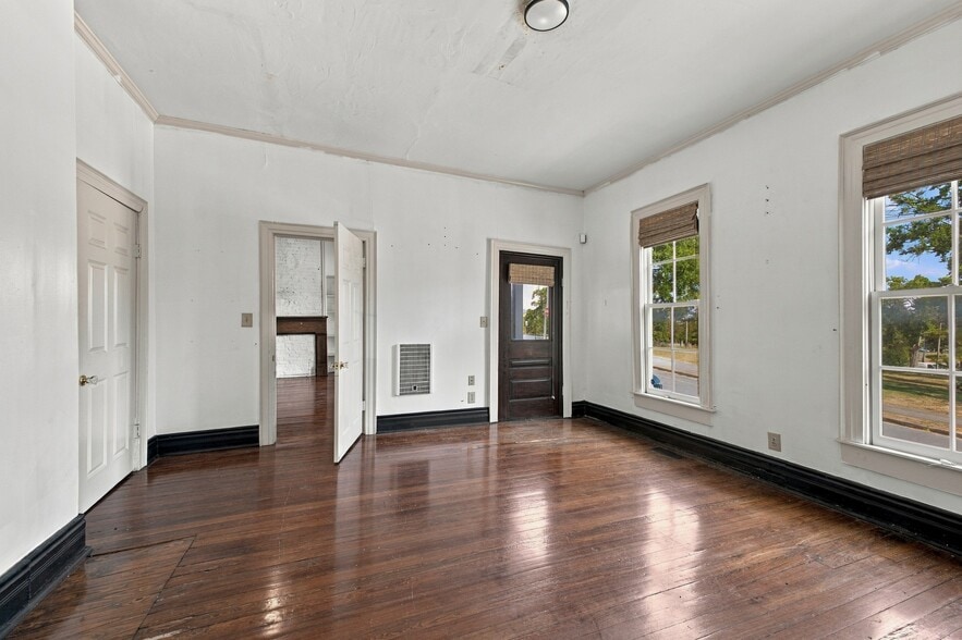 More Photos Of 321 29th Ave N, Nashville Office Residential For Sale