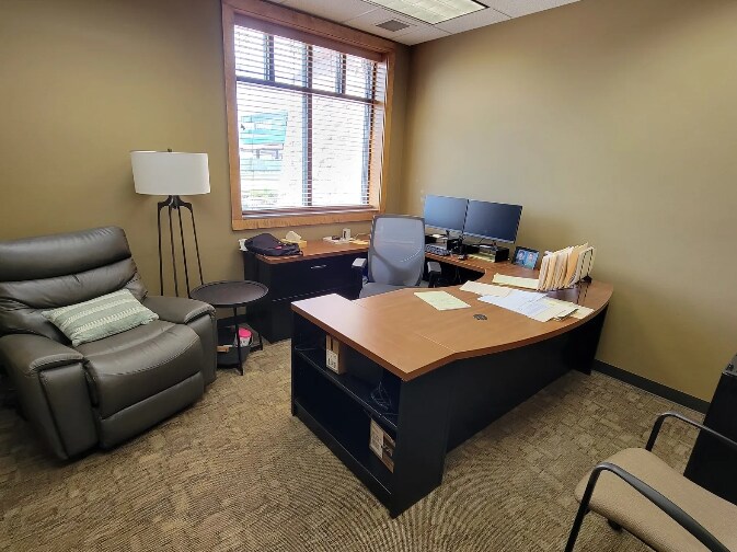 More Photos Of 1610 N Minnesota Ave, Sioux Falls Office For Sale