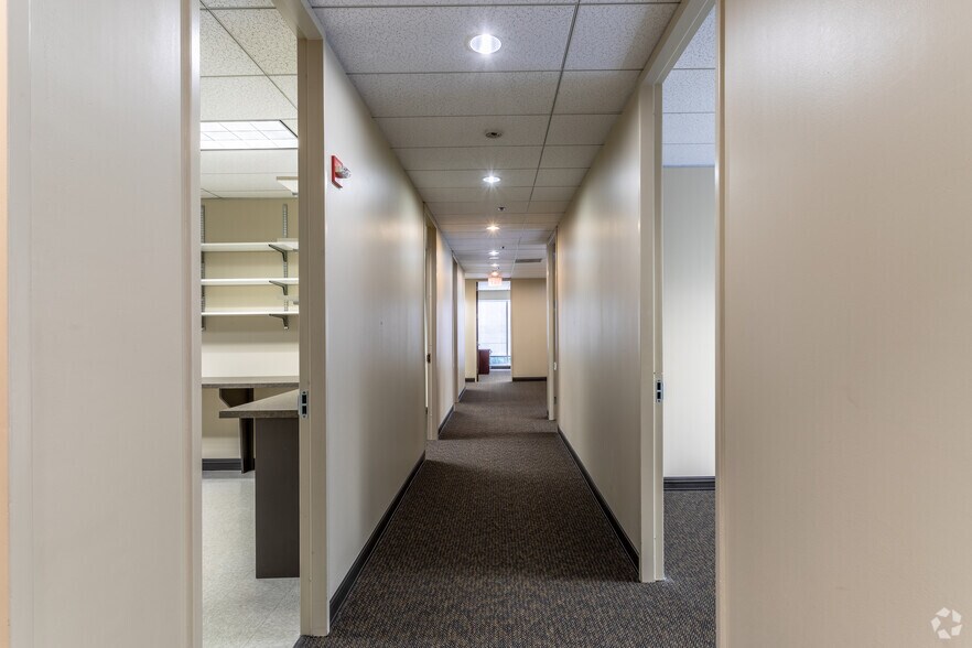 More Photos Of 10101 Reunion Pl, San Antonio Office For Lease