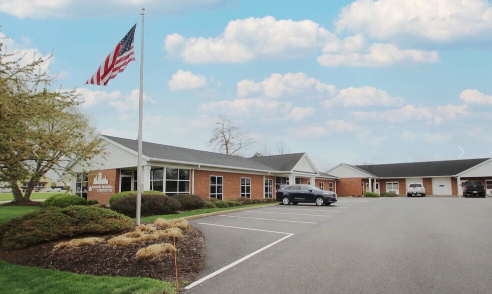 Primary Photo Of 780 W Smith Rd, Medina Office For Sale