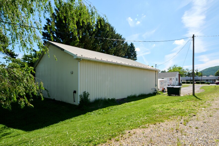More Photos Of 1301 Benner Pike, State College Apartments For Sale
