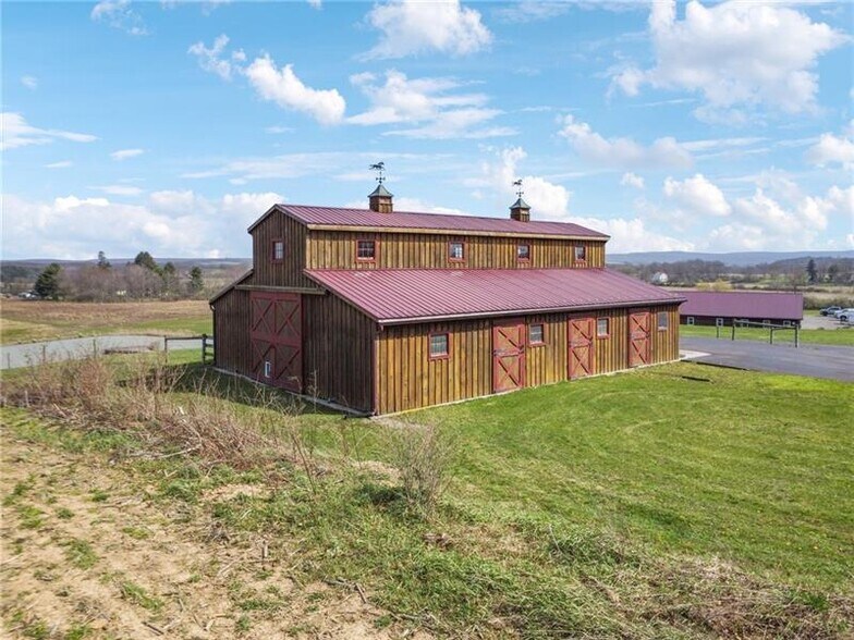 More Photos Of 208 W Mud Pike, Rockwood Office For Sale