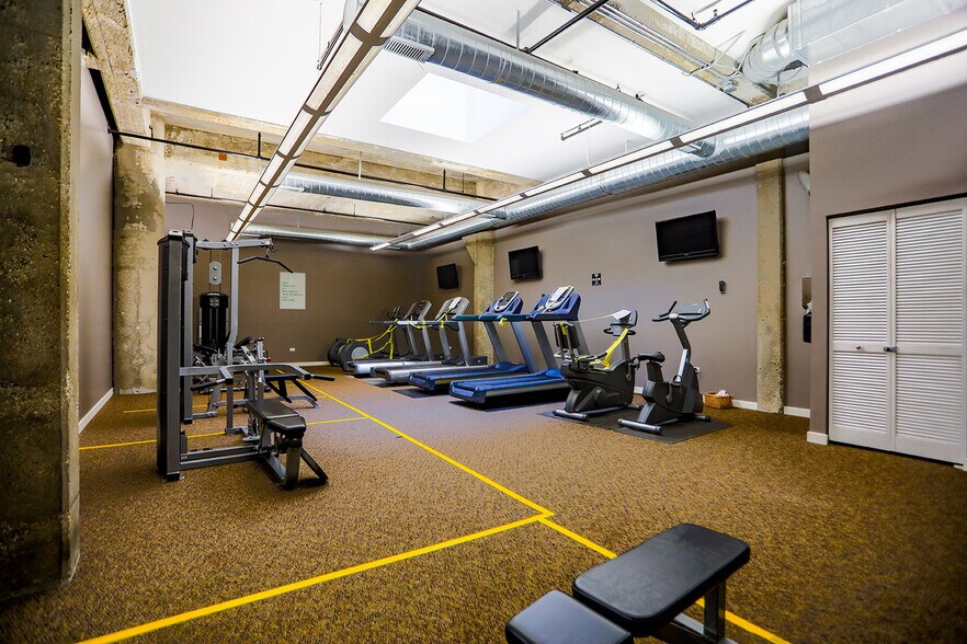 More Photos Of 3963 W Belmont Ave, Chicago Apartments For Sale
