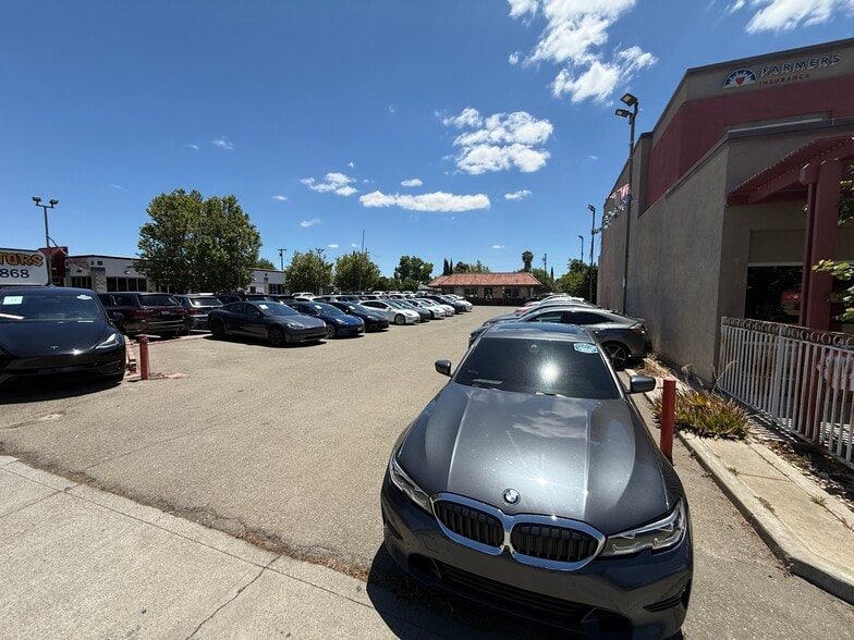 More Photos Of 450 W Grant Line Rd, Tracy Auto Dealership For Lease