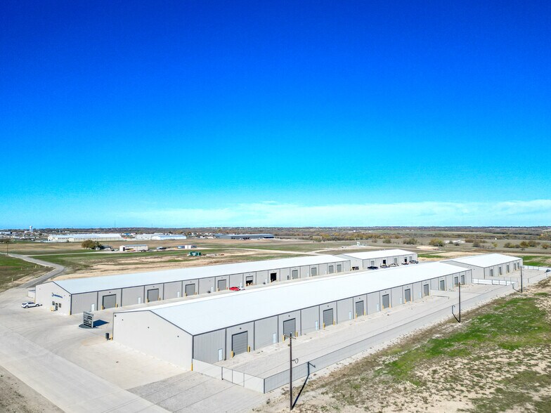 More Photos Of 138 Leopard Rd, Rhome Unknown For Lease