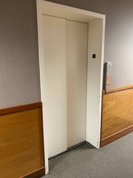 More Photos Of 400 Evelyn Ave, Albany Medical For Lease