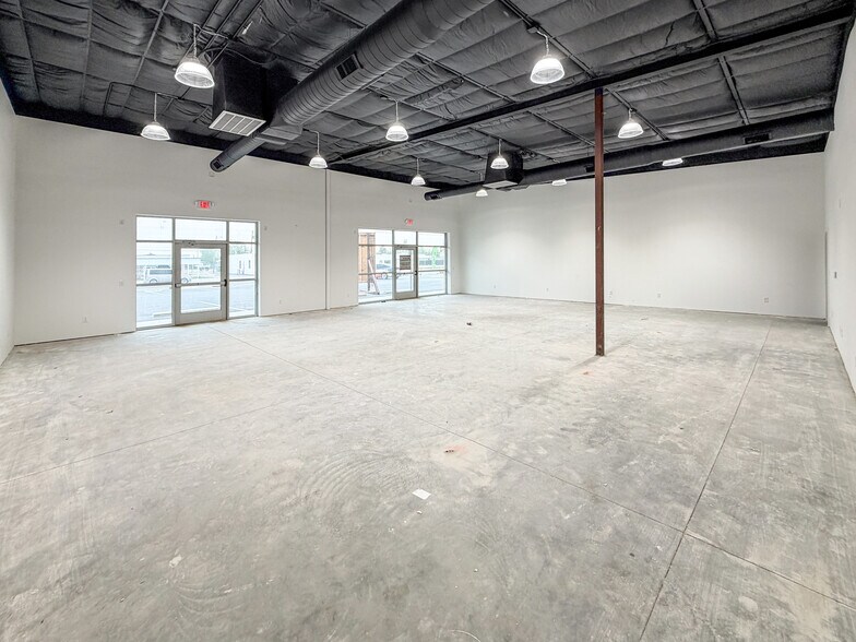 More Photos Of 1016 Main st, Lovington Storefront For Sale