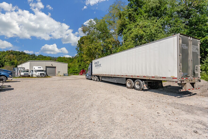 More Photos Of 148 Roush Cir, Fairmont Industrial For Lease