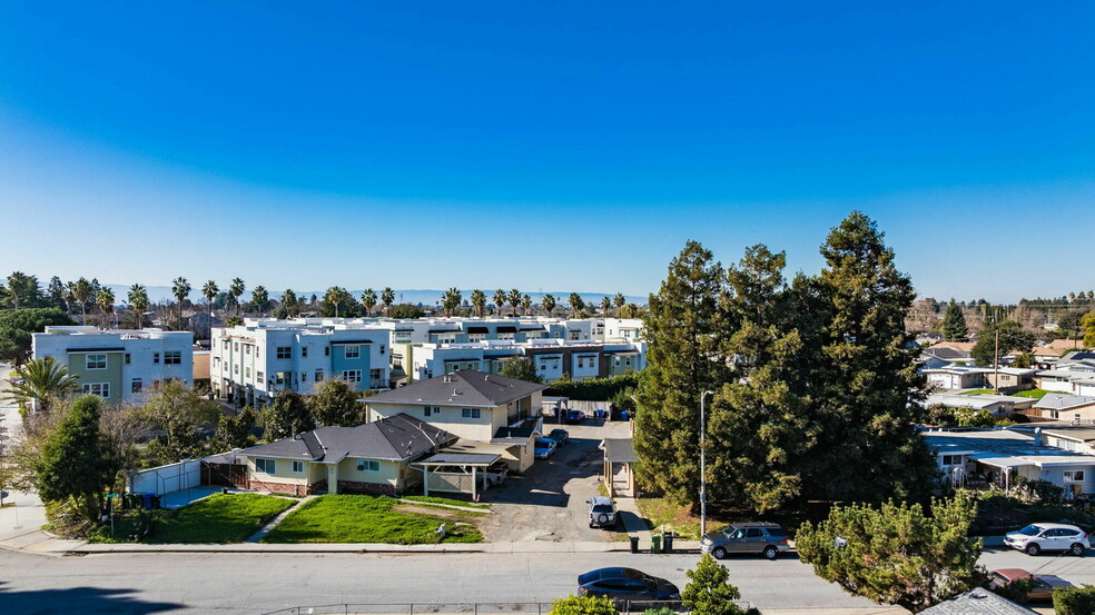 More Photos Of 40775 Max Dr, Fremont Apartments For Sale