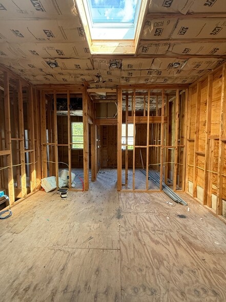 More Photos Of 467 1/2 Martin Luther King Jr Dr, Jersey City Storefront Retail Residential For Sale