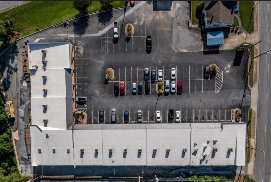 More Photos Of 3709 Gentian Blvd, Columbus Unknown For Lease