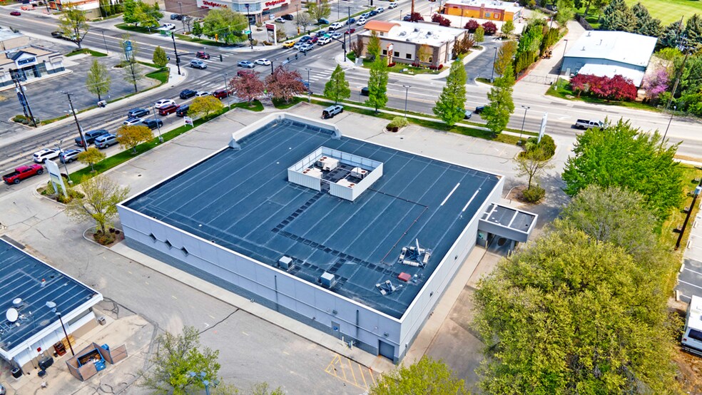 More Photos Of 5005 W Overland Rd, Boise Freestanding For Lease