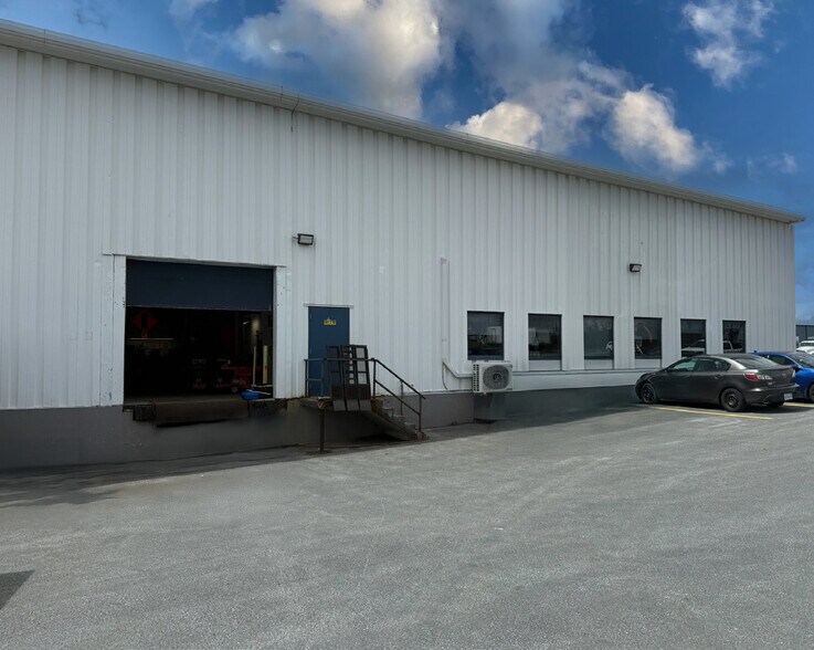 More Photos Of 20-24 Akerley Blvd, Dartmouth Distribution For Lease