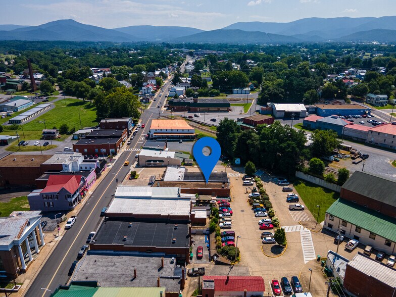 More Photos Of 30 E Main St, Luray Office For Sale