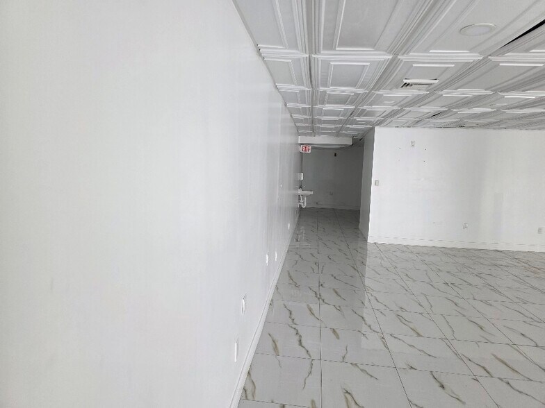 More Photos Of 983-985 Church St, Baldwin Storefront Retail Office For Lease