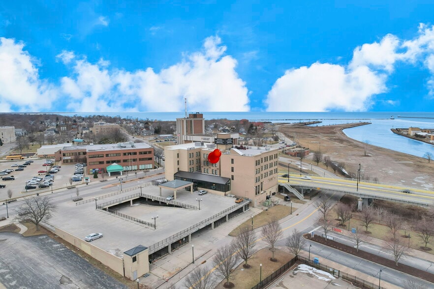 More Photos Of 301 Broadway, Lorain Hotel For Sale