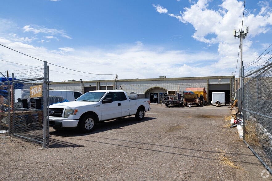Primary Photo Of 1920 N 25th Dr, Phoenix Warehouse For Lease
