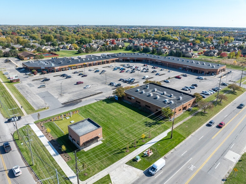 Primary Photo Of 16700-16900 21 Mile Rd, Macomb Township Storefront For Lease