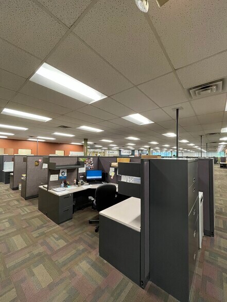 More Photos Of 965 Keynote Cir, Brooklyn Heights Office For Sale