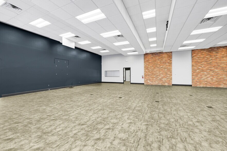 More Photos Of 8991 Daniels Center Dr, Fort Myers Medical For Sale